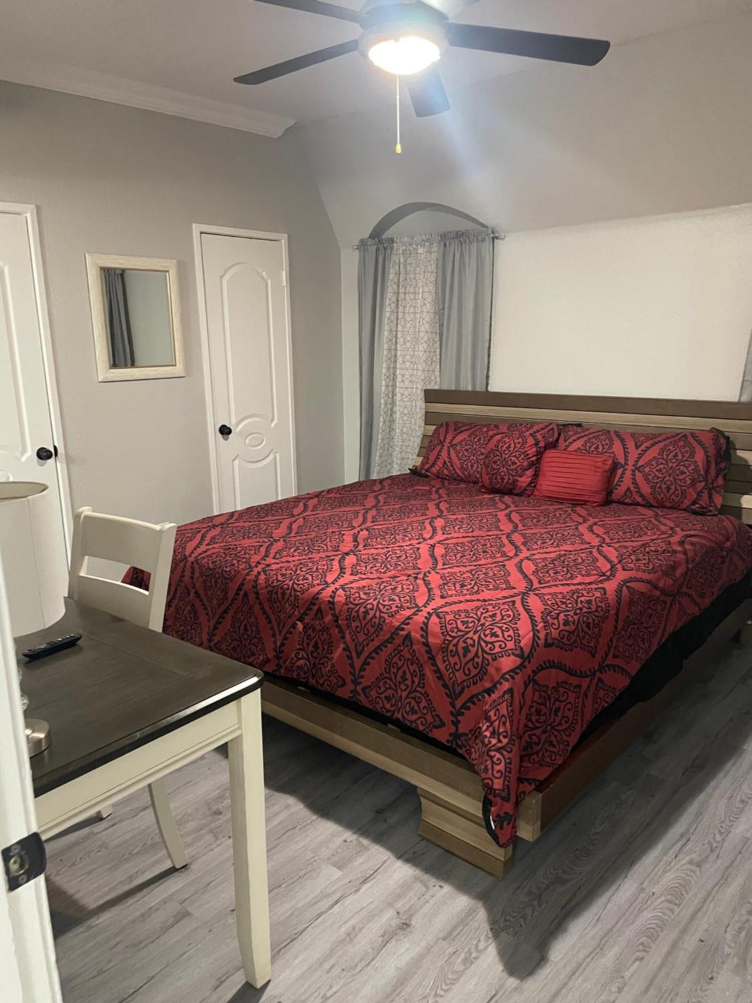 Duchele Aparthotel Houston Ngoại thất bức ảnh